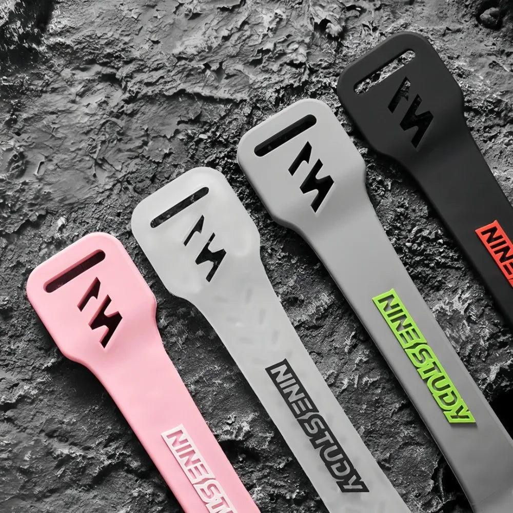 “Flexoora Adjustable Patella Strap – Gym Fitness Body Silicone Shock‑Absorbing Knee Support for Running & Basketball”