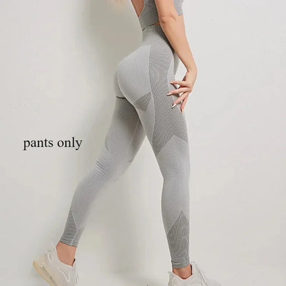 “Flexoora Women’s Zipper Long‑Sleeve Crop Bra & Leggings Set”