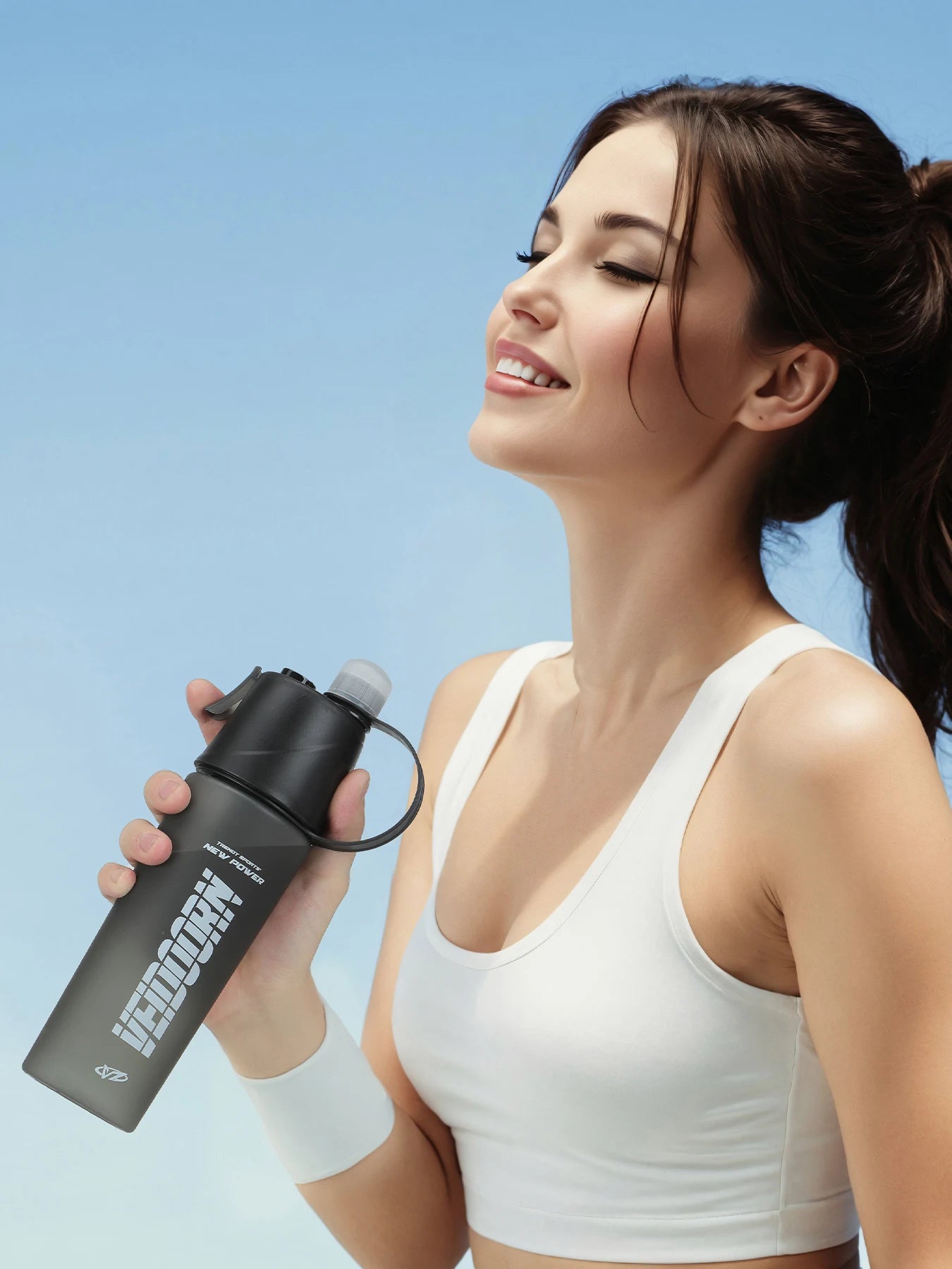 New Sports Water Bottle with Fine Mist Spray Leak-Proof Design Ideal for Cycling Running Gym BPA Free Portable Sports Kettle